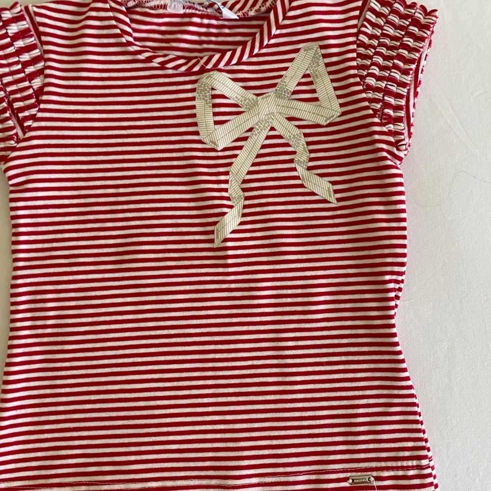 Short sleeve top